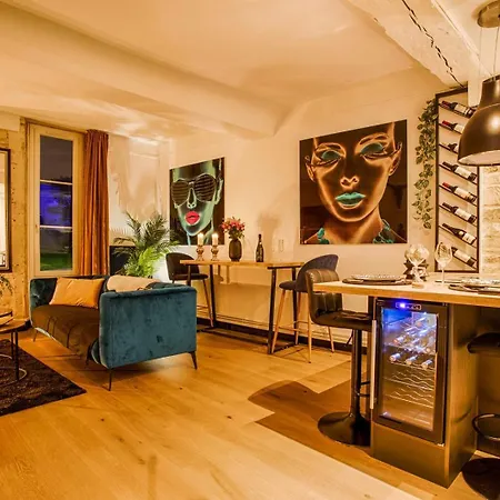 Avec Vue Sur Le Chateau Lägenhet *